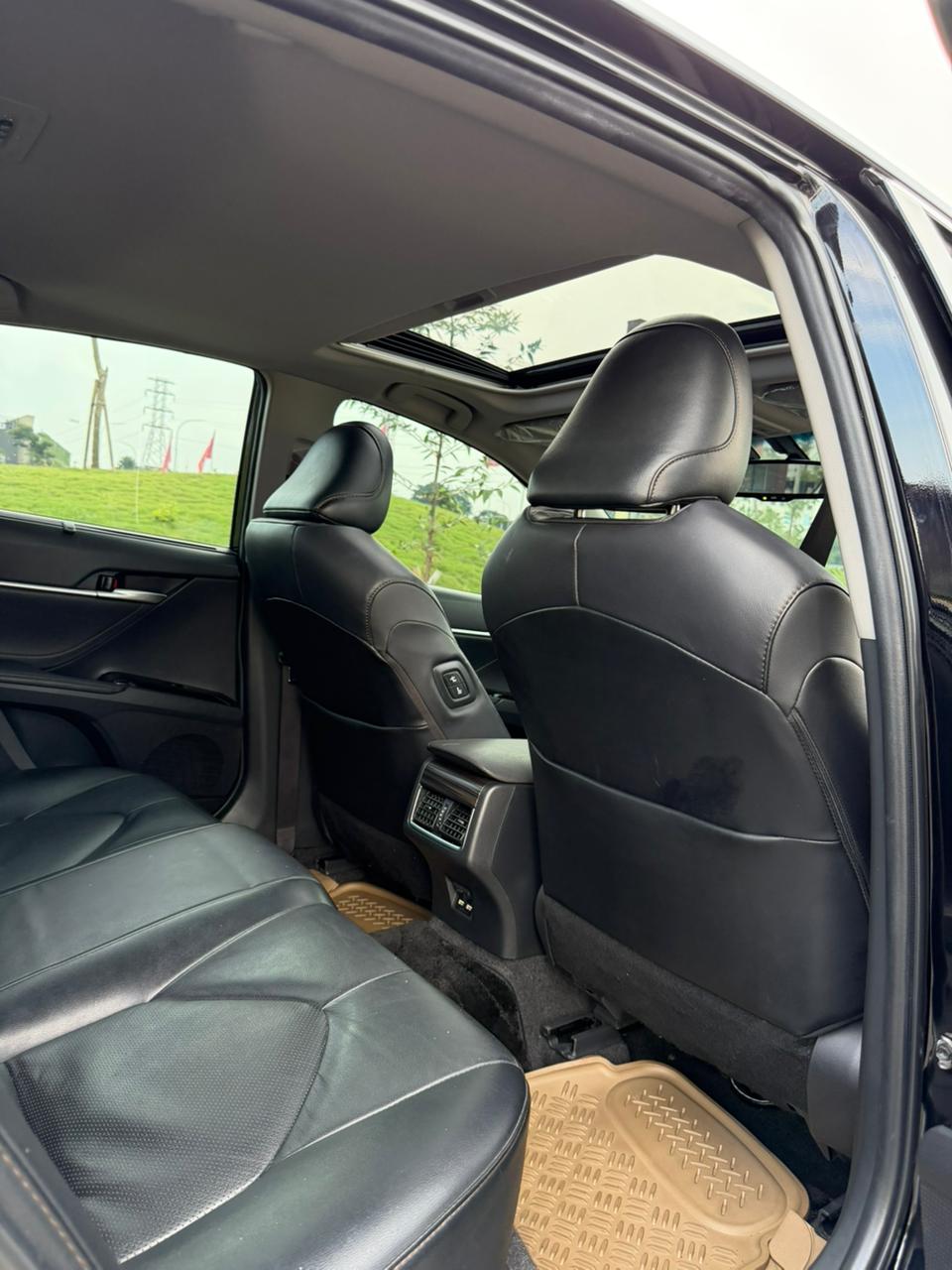 Gambar Camry 2.5 V at